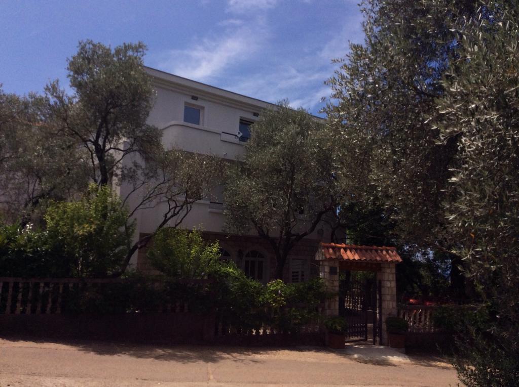 Apartments Marovic Luštica Exterior foto